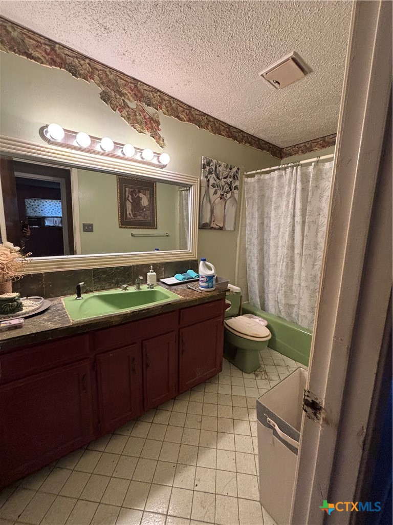 946 County Road 4818 Property Photo 20