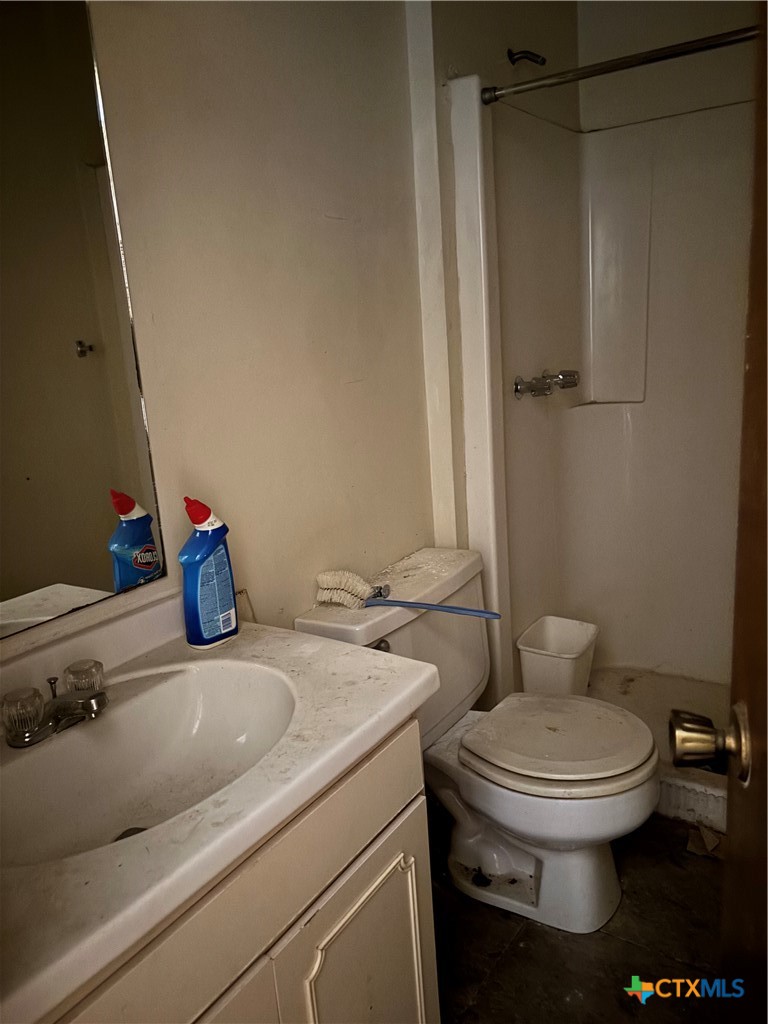 946 County Road 4818 Property Photo 28