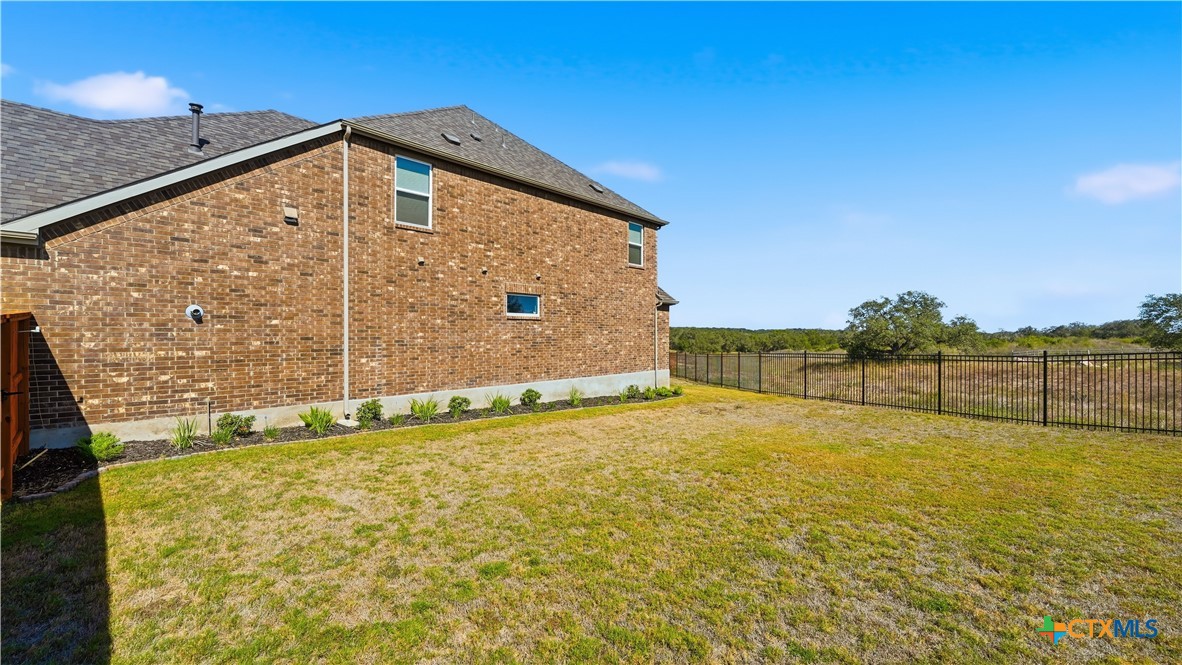 820 Silverberry Drive Property Photo 39