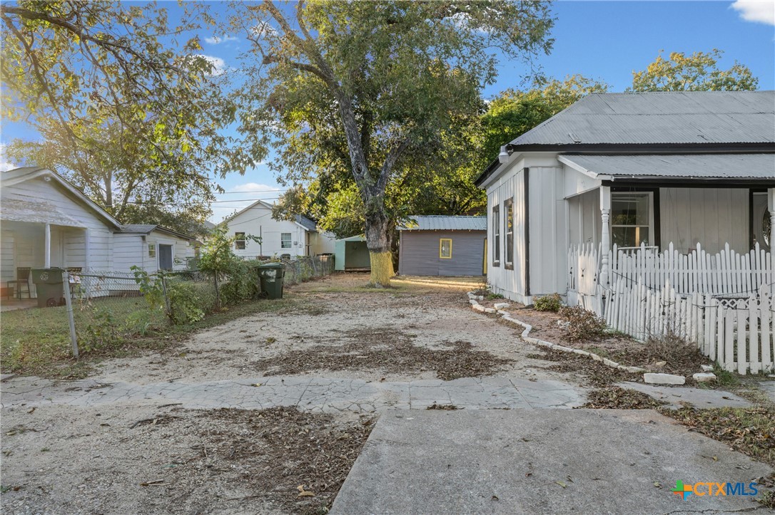 1014 S 3rd Property Photo 2