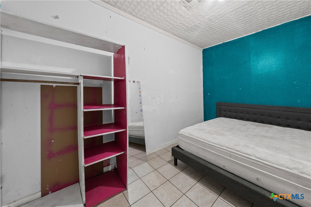 1014 S 3rd Property Photo 3