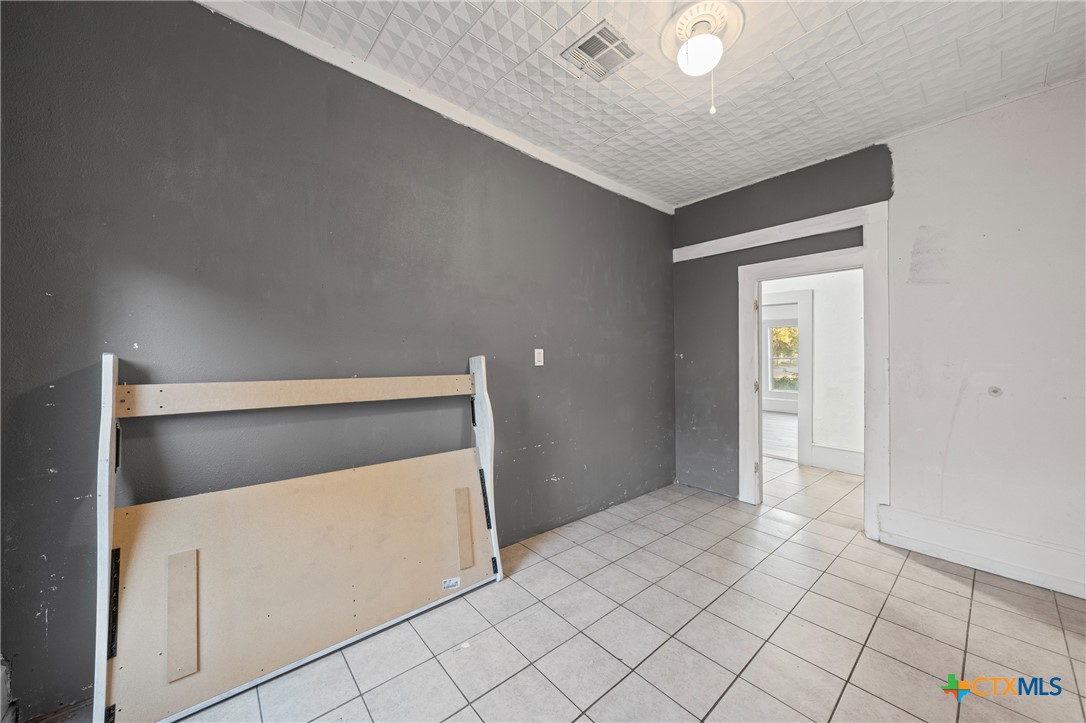 1014 S 3rd Property Photo 8