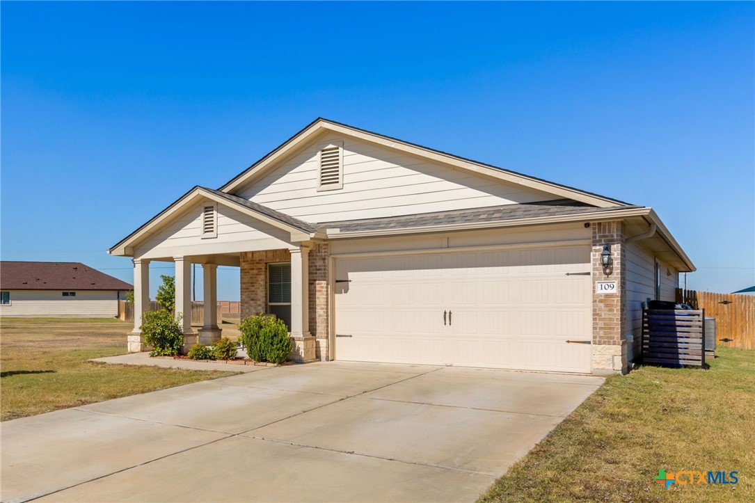 109 Kyra Lane Property Photo 2