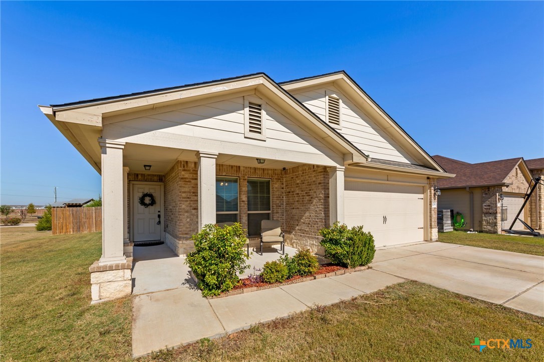 109 Kyra Lane Property Photo 4