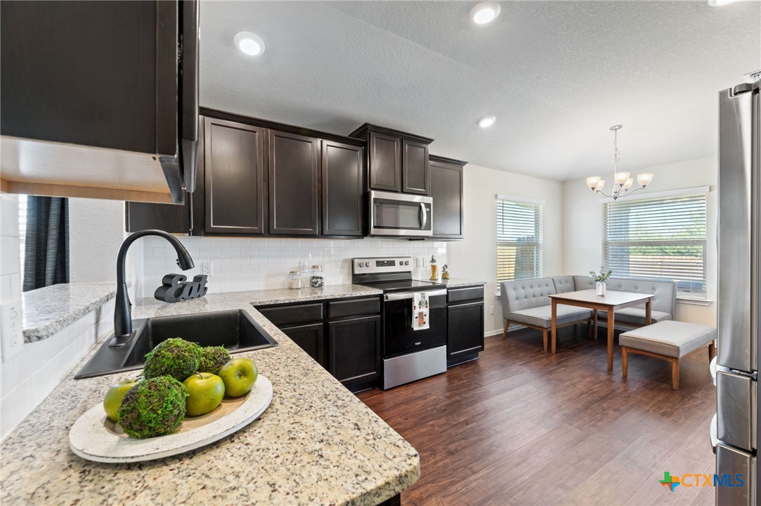 109 Kyra Lane Property Photo 8