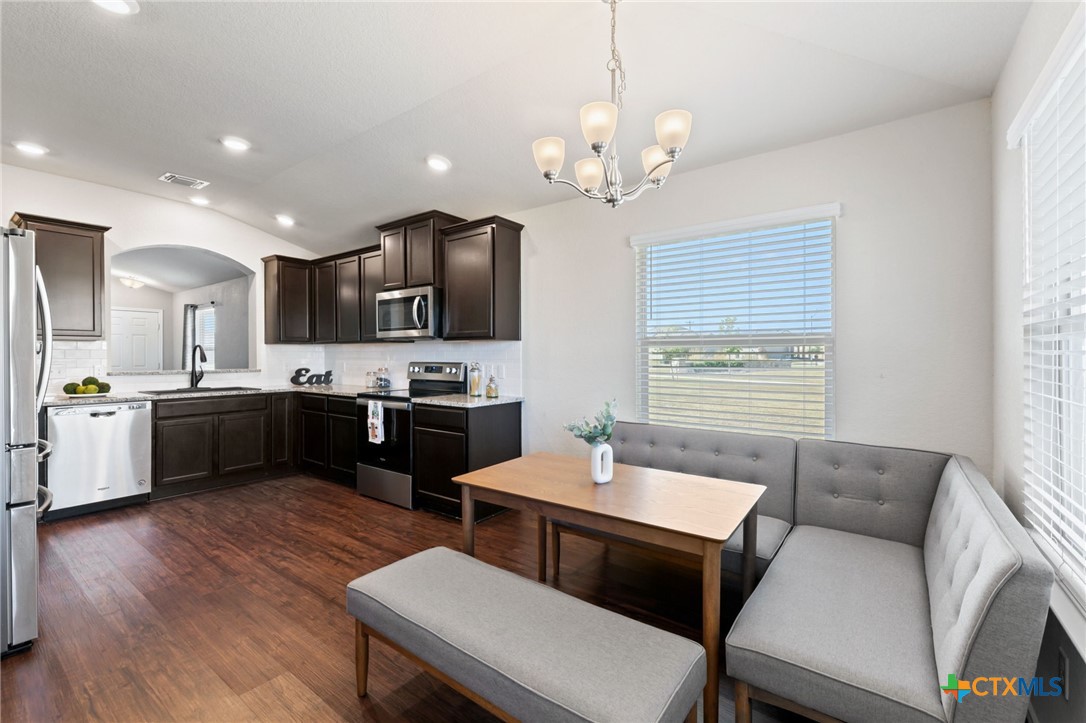 109 Kyra Lane Property Photo 13