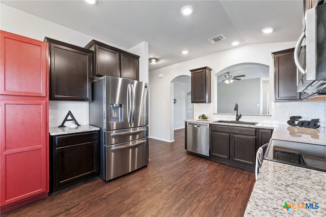 109 Kyra Lane Property Photo 15