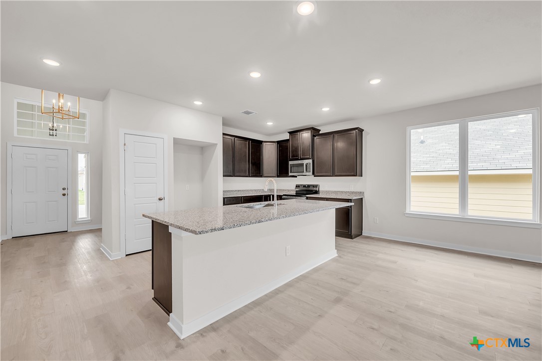 414 University Avenue Property Photo 26