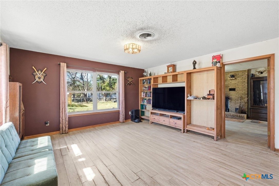 12218 W Adams Avenue Property Photo 19