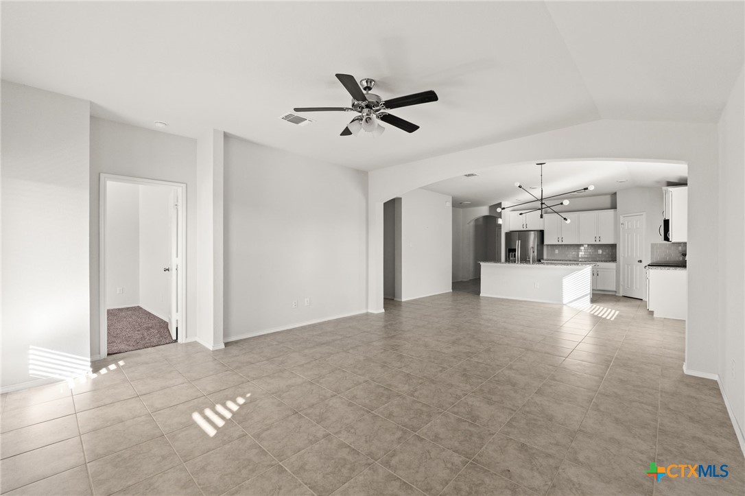 1825 Fall Creek Court Property Photo 7