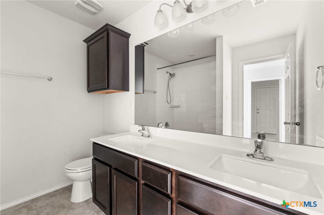 1825 Fall Creek Court Property Photo 17