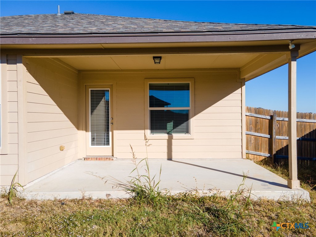 1825 Fall Creek Court Property Photo 21