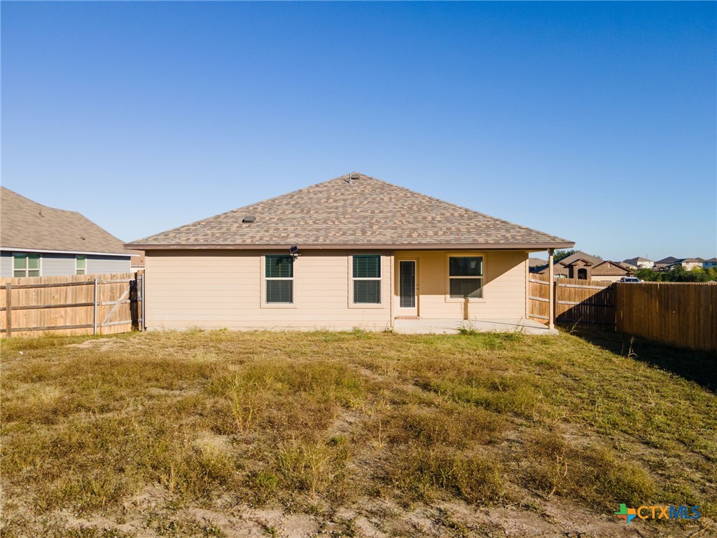 1825 Fall Creek Court Property Photo 22