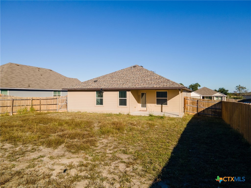 1825 Fall Creek Court Property Photo 23