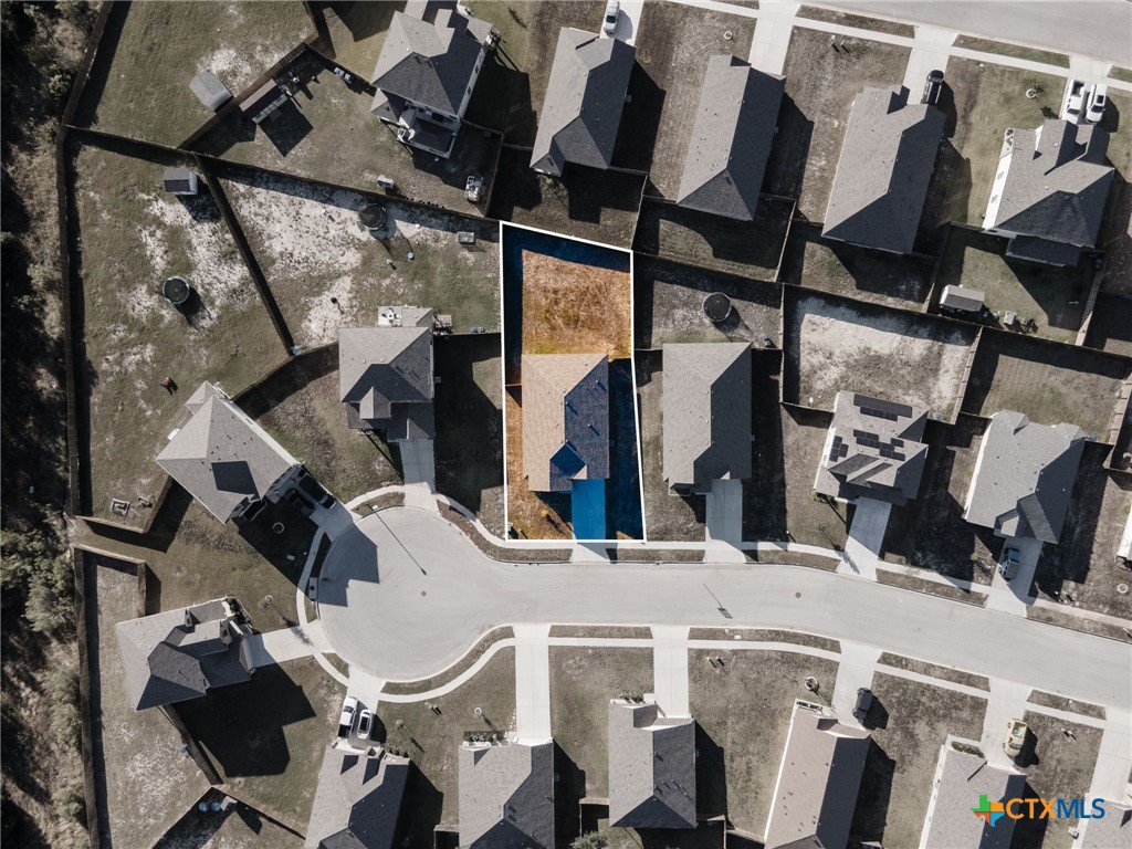 1825 Fall Creek Court Property Photo 25