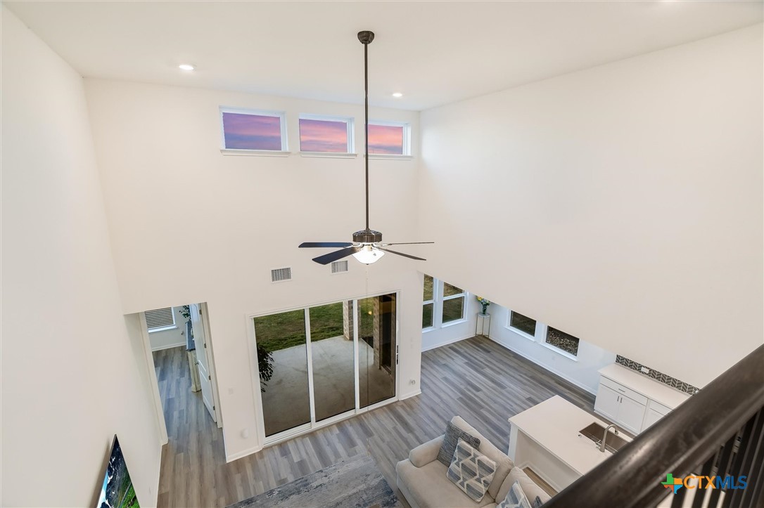 737 Leeward Pass Property Photo 9