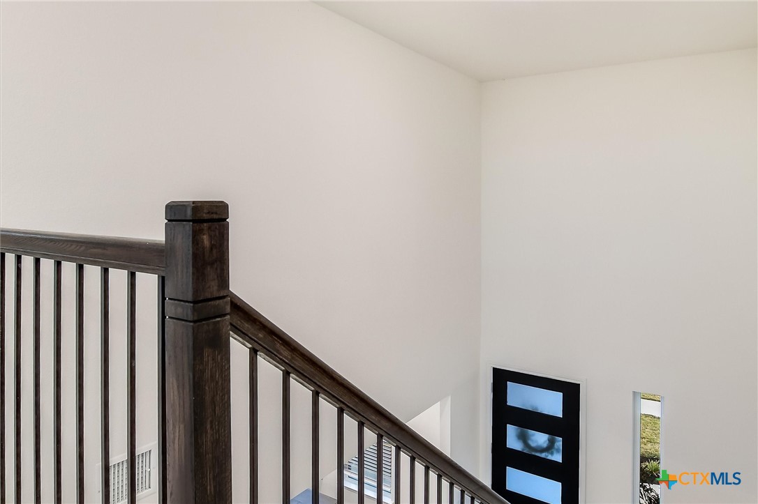 737 Leeward Pass Property Photo 11