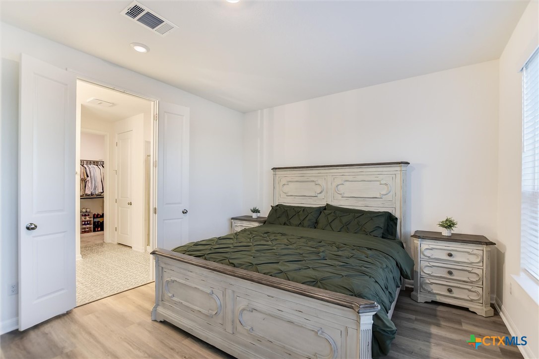 737 Leeward Pass Property Photo 19