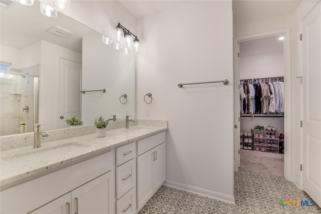 737 Leeward Pass Property Photo 20