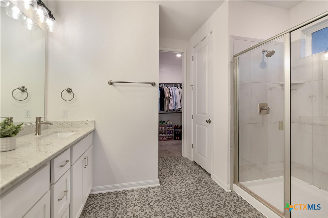 737 Leeward Pass Property Photo 21