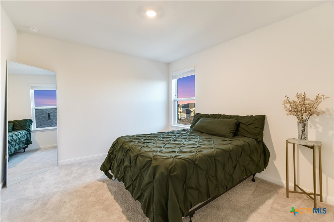 737 Leeward Pass Property Photo 22