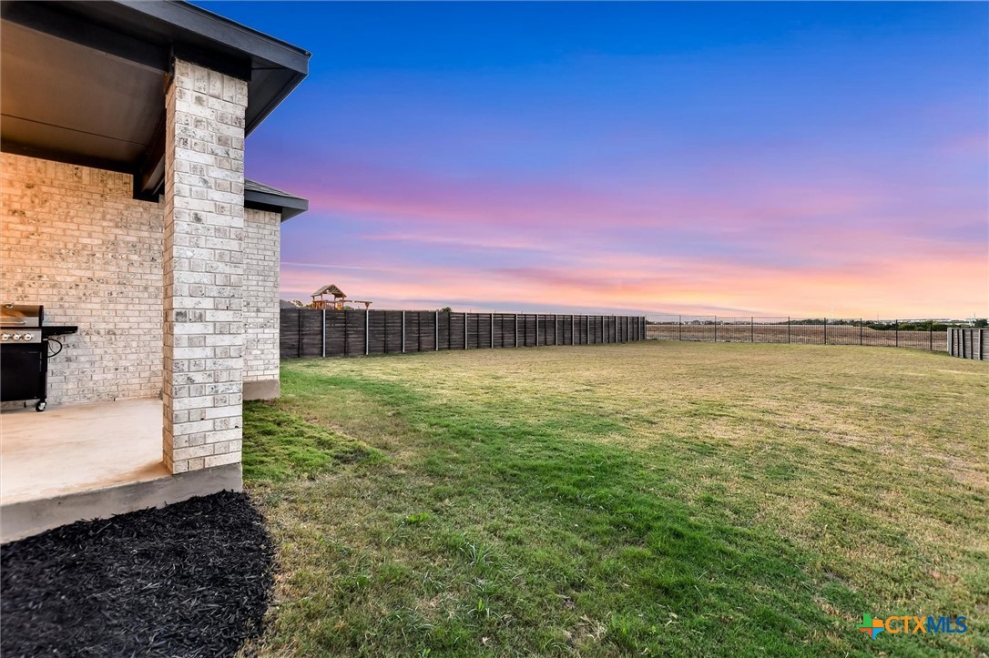 737 Leeward Pass Property Photo 29