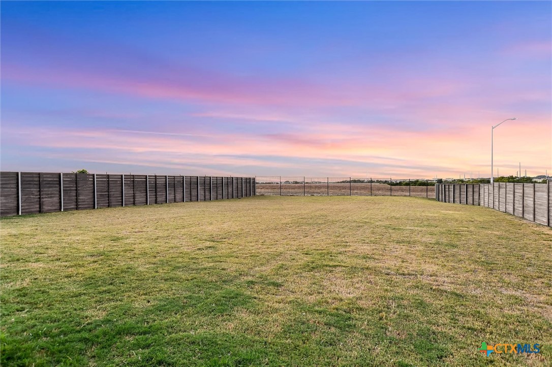 737 Leeward Pass Property Photo 31