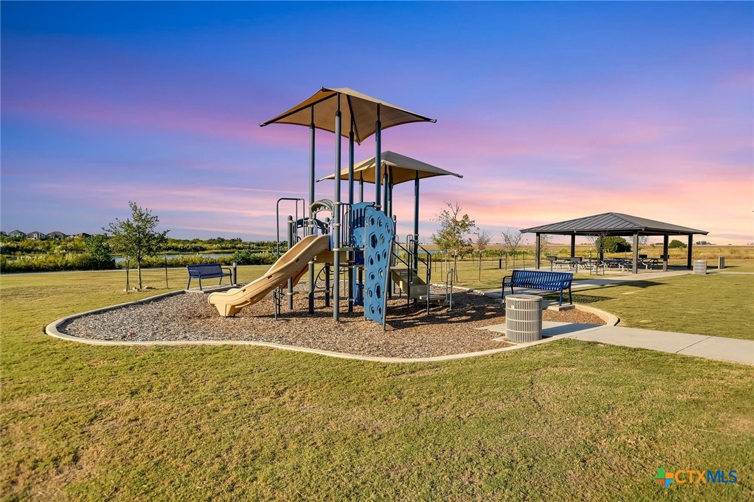 737 Leeward Pass Property Photo 34