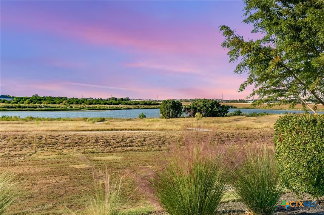 737 Leeward Pass Property Photo 38