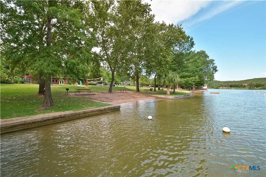 2405 Bahama Road Property Photo 32