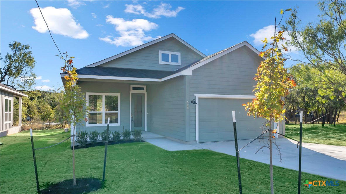 625 Birch Lane Property Photo 3