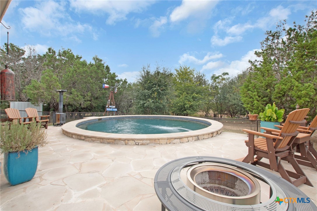 430 Supple Drive Property Photo 7