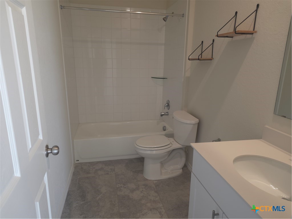 874 Crested Iris Property Photo 8