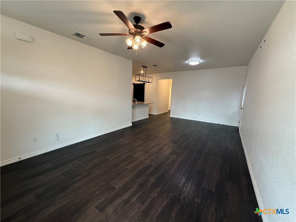 5005 Rose Garden Loop Property Photo 4