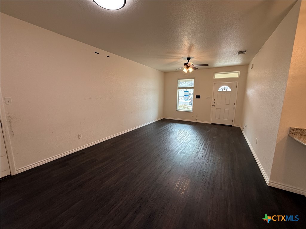 5005 Rose Garden Loop Property Photo 6