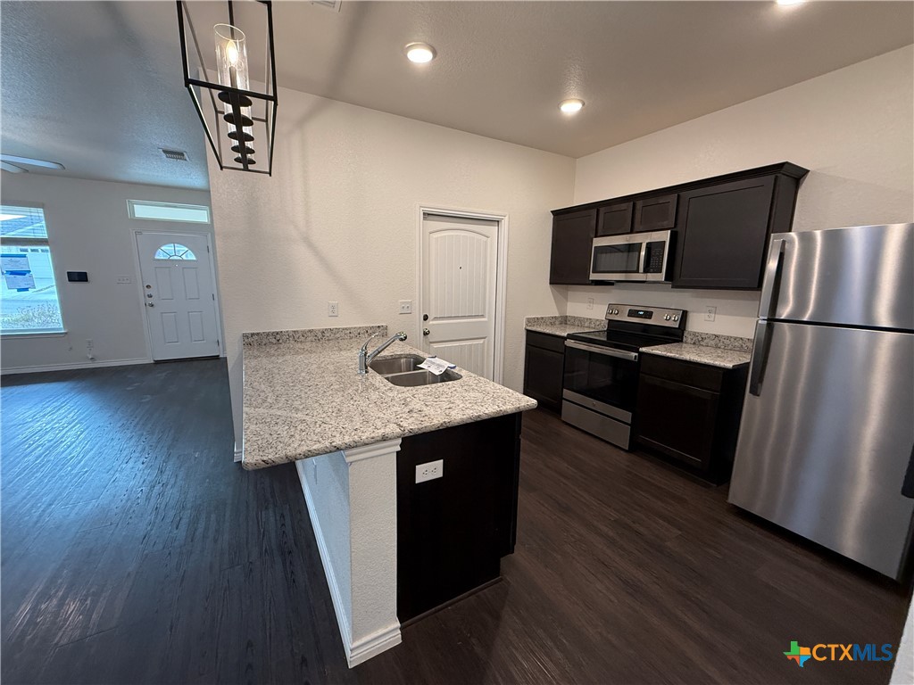 5005 Rose Garden Loop Property Photo 7