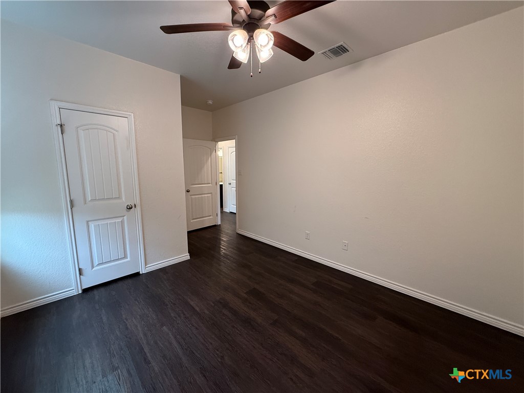 5005 Rose Garden Loop Property Photo 18