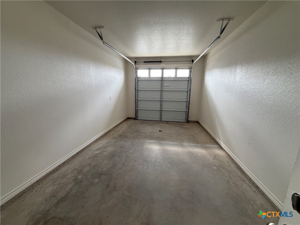 5005 Rose Garden Loop Property Photo 27