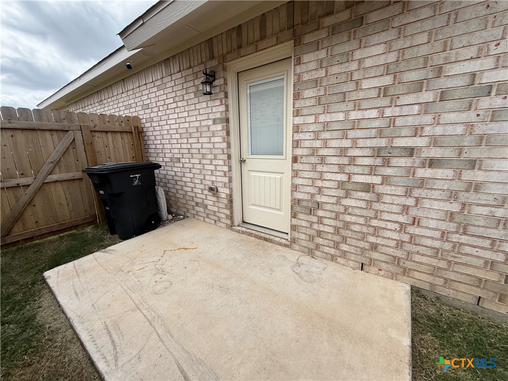 5005 Rose Garden Loop Property Photo 28