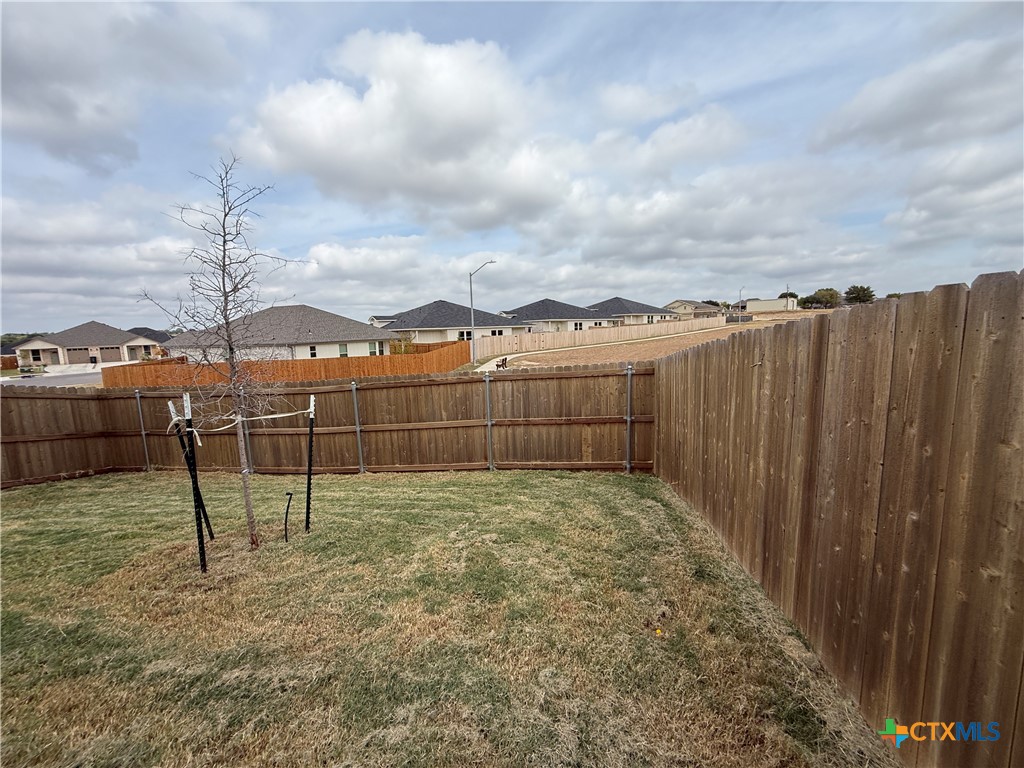 5005 Rose Garden Loop Property Photo 31