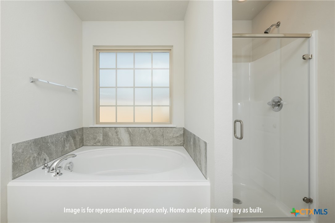 1908 Meridian Loop Property Photo 12