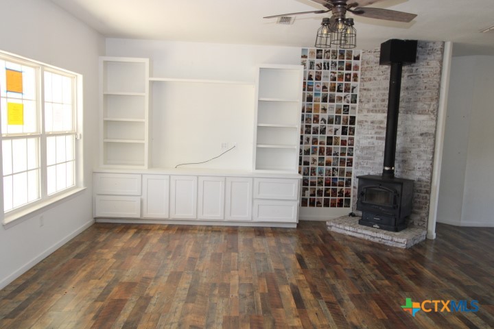 536 E Third Street Property Photo 5