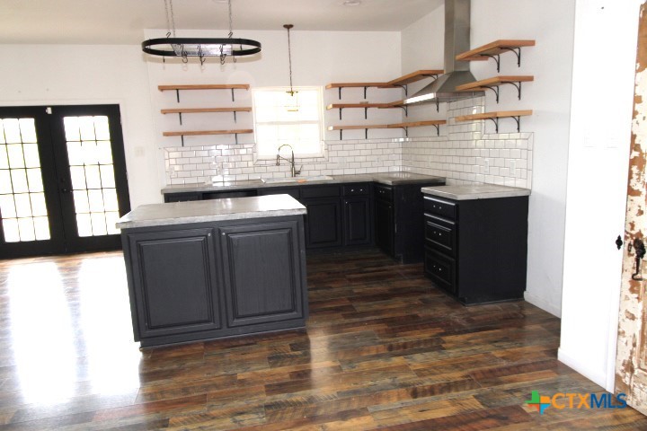 536 E Third Street Property Photo 6