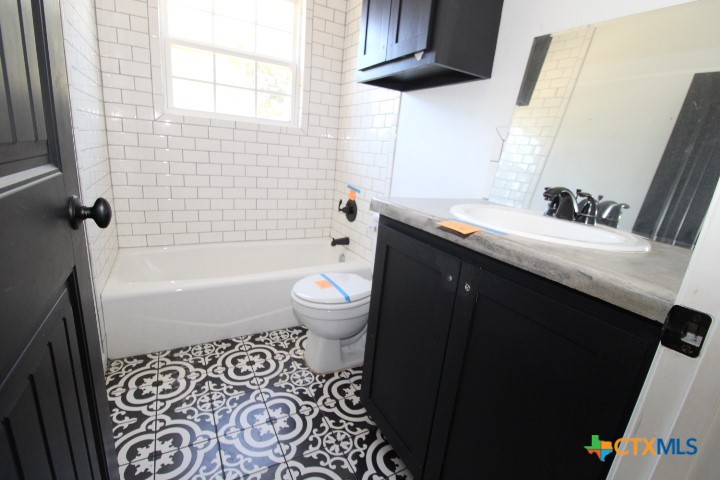 536 E Third Street Property Photo 14