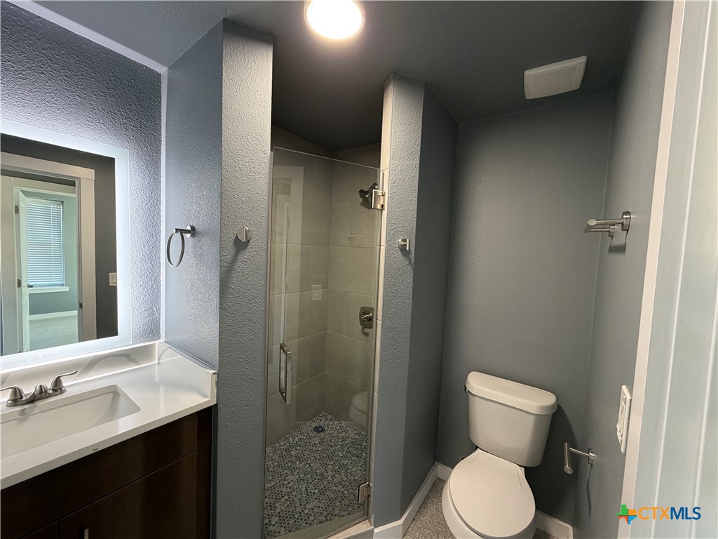 103 East Central Avenue Property Photo 7