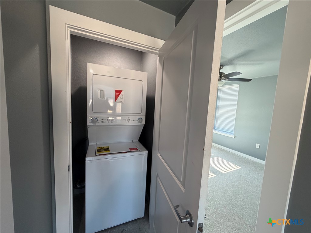 103 East Central Avenue Property Photo 9