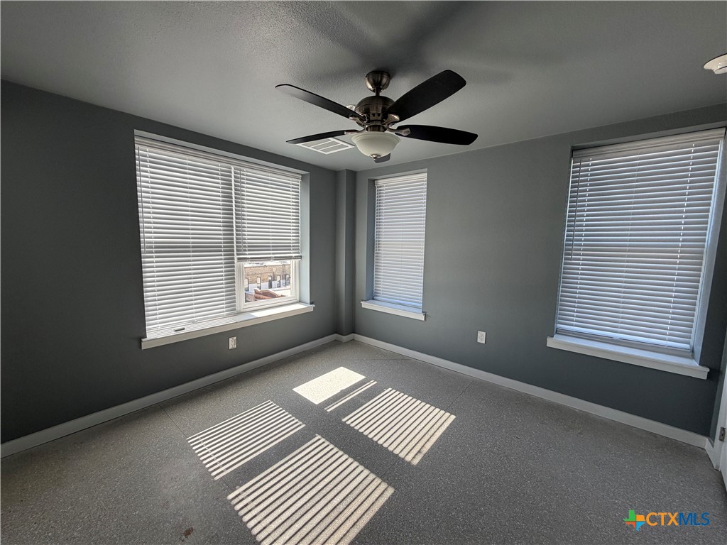 103 East Central Avenue Property Photo 10