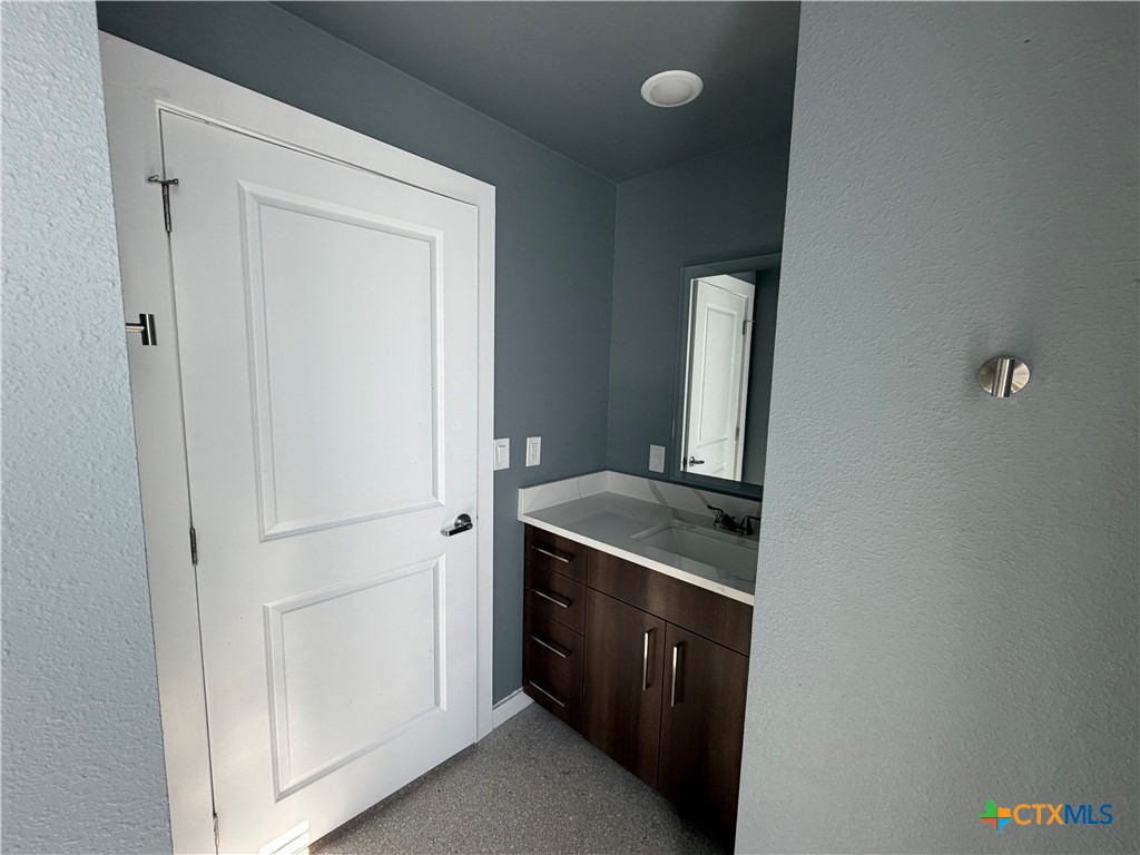 103 East Central Avenue Property Photo 18