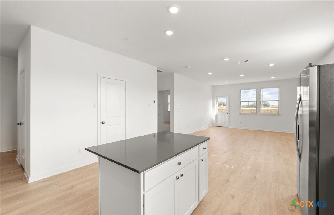 2807 Dimmit Drive Property Photo 8