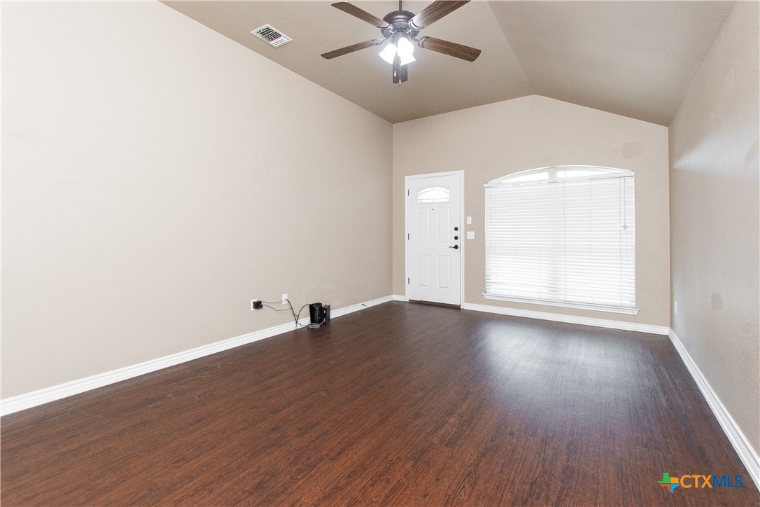 502 Sladecek Drive A Property Photo 4